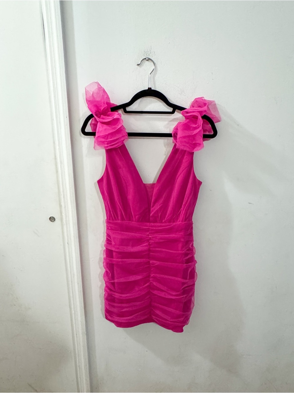 Lulu's, Hot Pink Ruffle-Shoulder Party Dress, size small